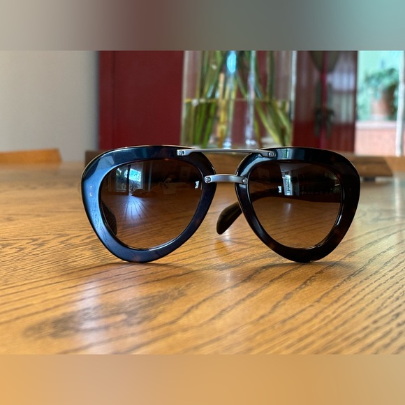 Prada SPR 28R 2AU3DO Oversized aviator Sunglasses - Picture 1 of 13